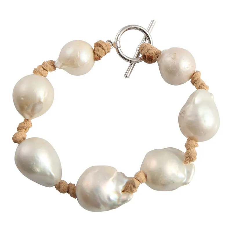 613-01-22 | KNOTTY BRACELET (WHITE ON TAN)